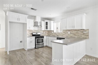 Building Photo - 900 W 41st St