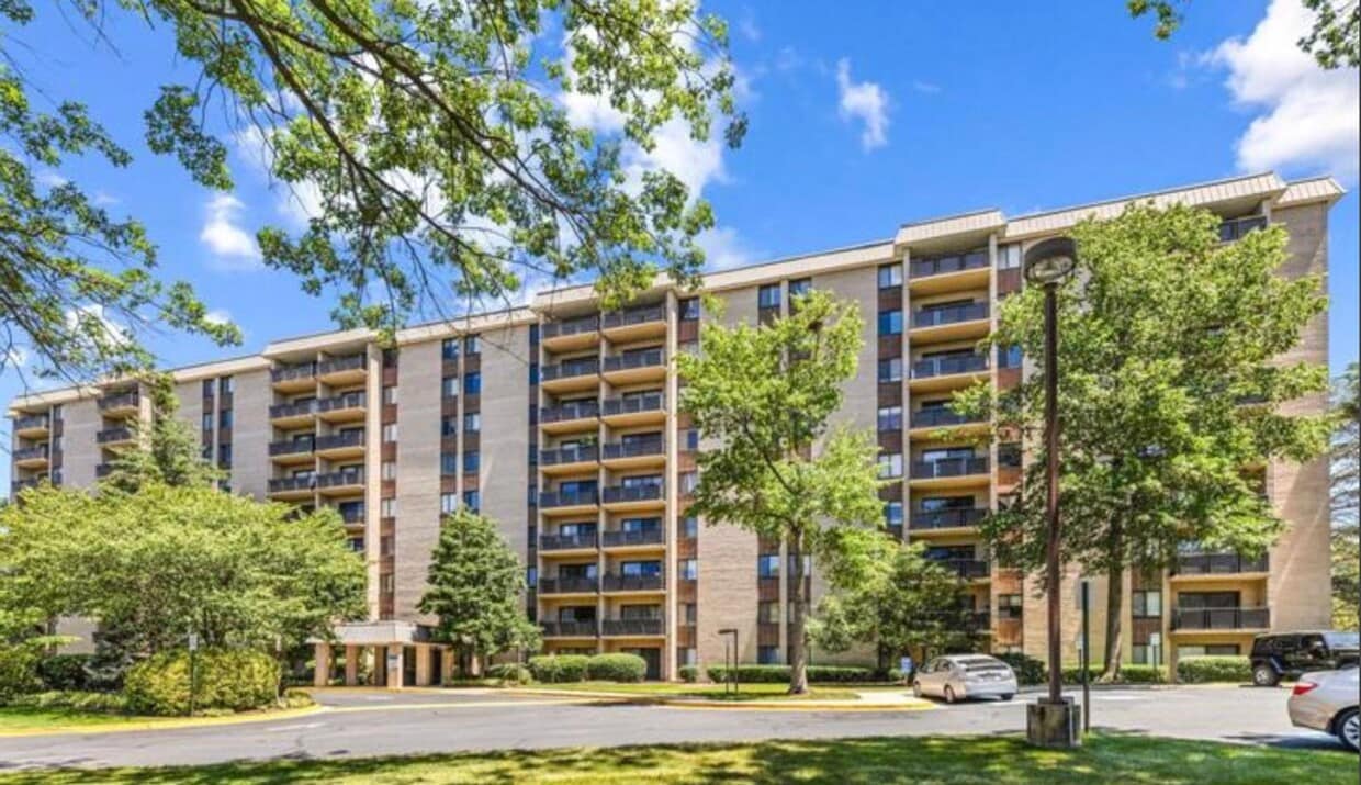 Primary Photo - Bright And Luxurious 1 Bed 1 Bath Condo In Amenity-filled Woodlake Towers