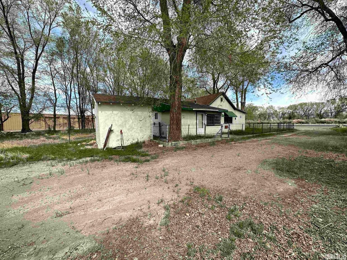 Building Photo - 1295 Upper Valley Rd