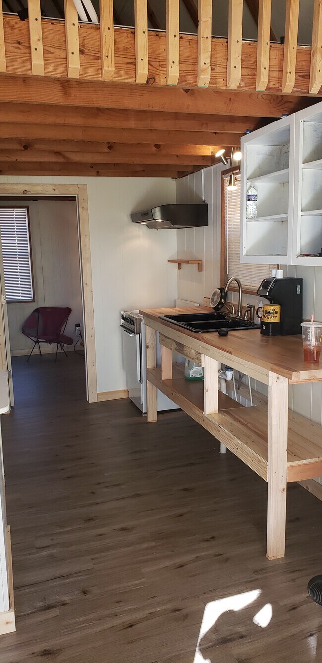 Foto del edificio - 1134 Pink Mountain Blvd