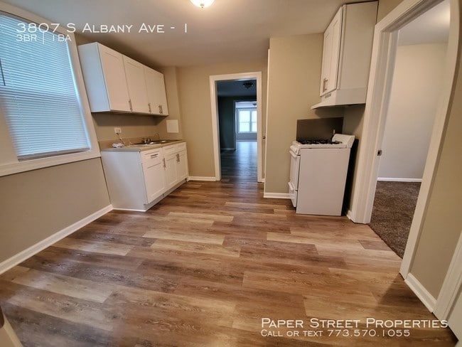 Building Photo - 3807 S Albany Ave