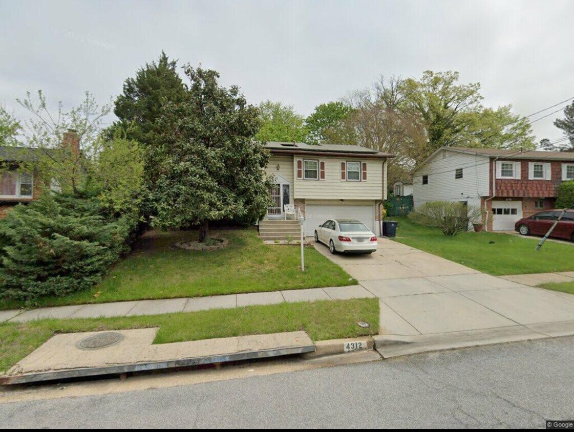 Foto principal - 4312 John St