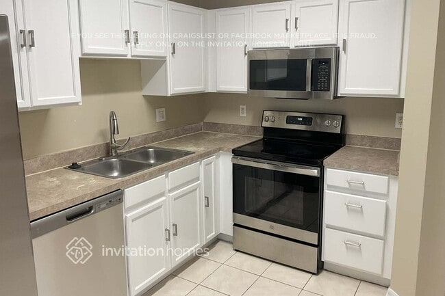 Foto del edificio - 12658 Adventure Dr