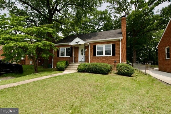 Building Photo - 6700 Livingston Rd