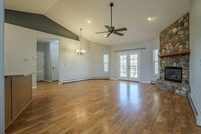 Photo - 601 Silver Plume Dr House