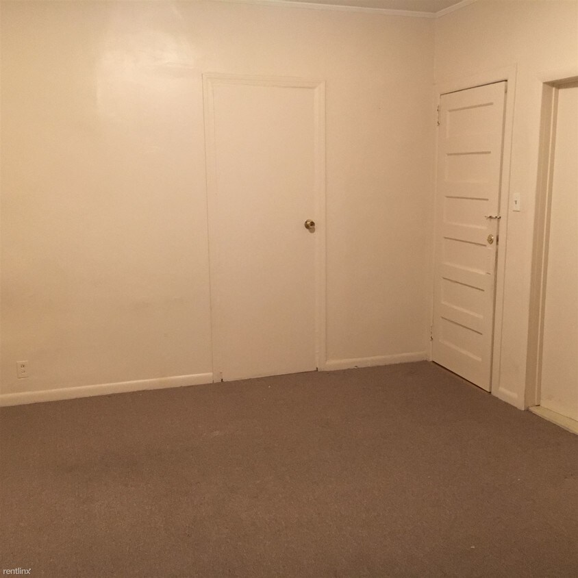 Building Photo - 6074 67th Ave