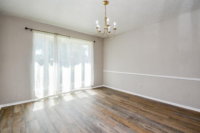 Foto del edificio - 9014 Mellow Brook Dr