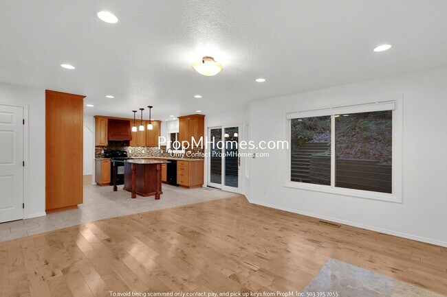 Building Photo - 2570 Oregon City Blvd