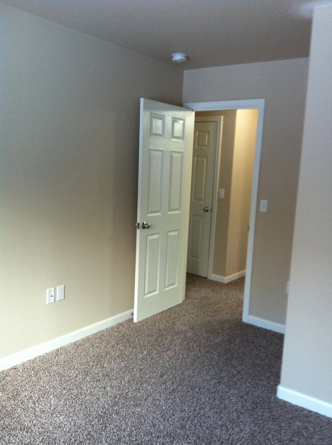 Building Photo - 2341 W Eagles Nest Cir