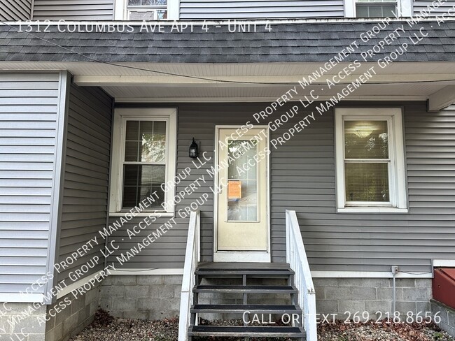 Foto del edificio - Nicely Updated Spacious One Bedroom in Gra...