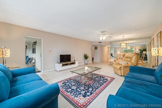 Foto del edificio - 22615 SW 66th Ave