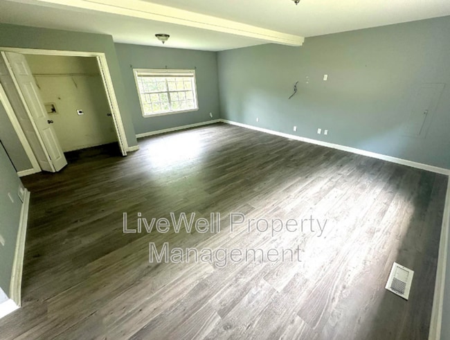 Building Photo - 387 Shelterwood Cir