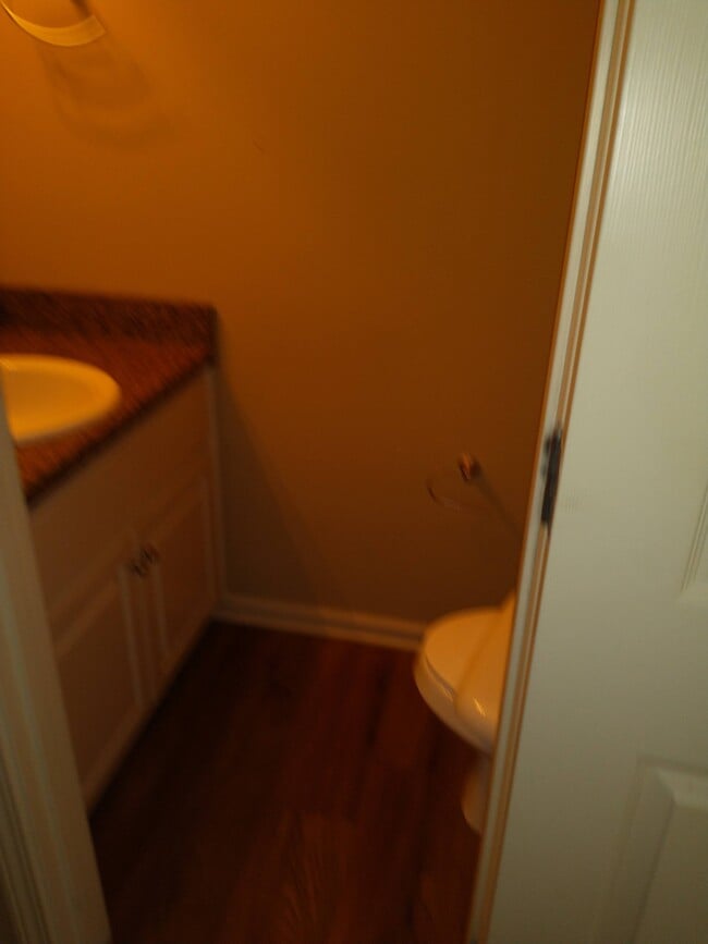 Building Photo - 106-4 EDGEFIELD