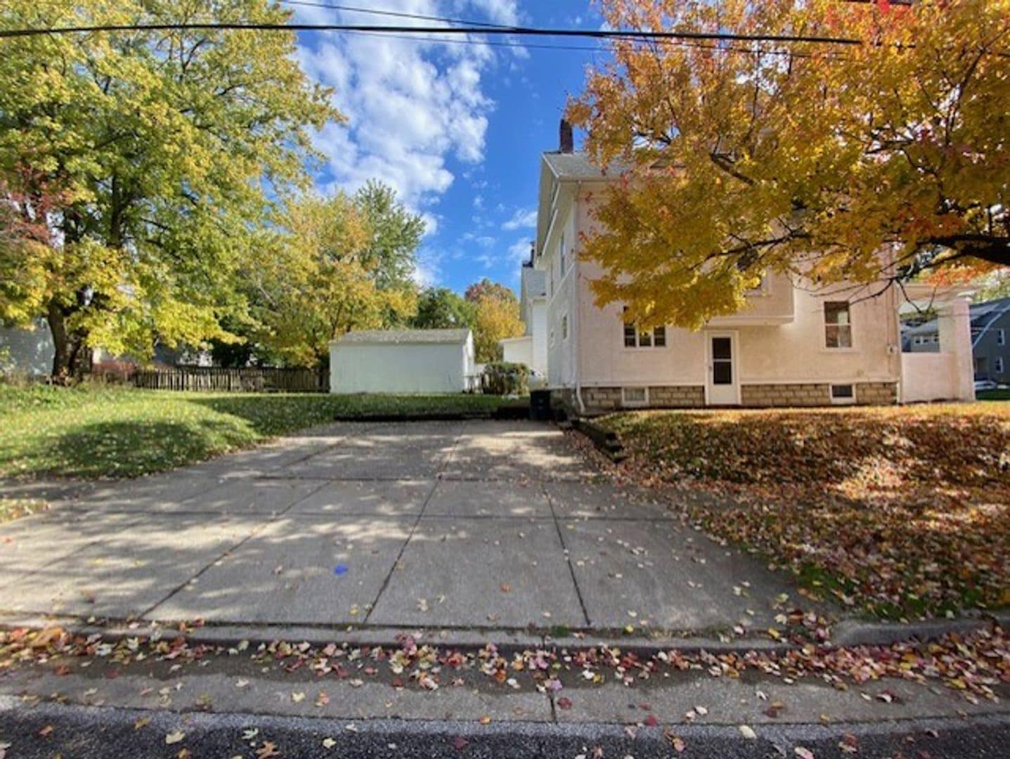 61 E Ido Ave Akron, OH 44301 – photo 2