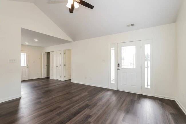 Building Photo - 298 Maynard S Dr