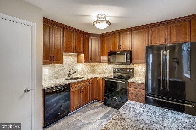 Photo - 5905 First Landing Way Apartment