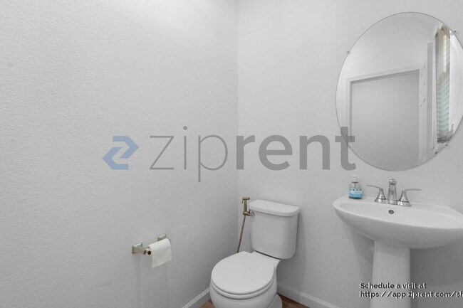 Foto del edificio - 8222 Ocho Wy