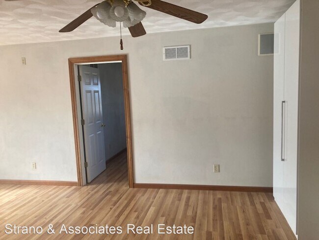 Building Photo - 3 br, 2 bath House - 101 Paul Simon Drive