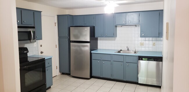 Foto del edificio - 501 Brook Village Rd
