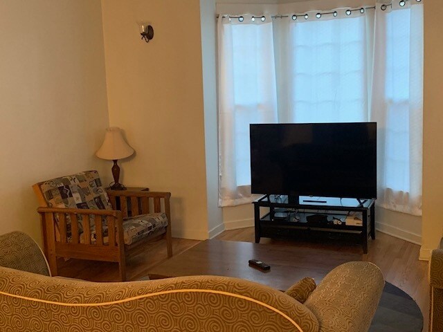 Foto del edificio - 728 Wilbur St SE