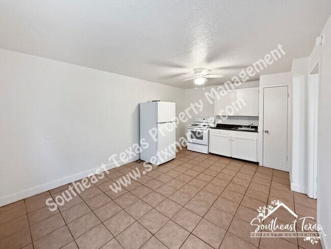 Foto del edificio - 615 Adams St