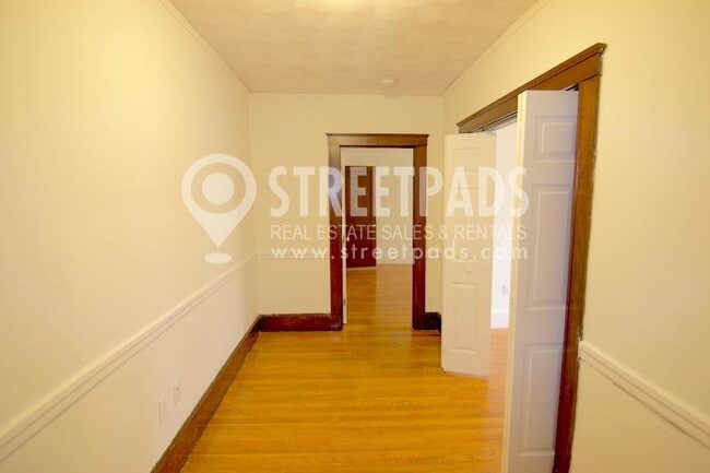 Building Photo - 1 bedroom in Somerville MA 02143