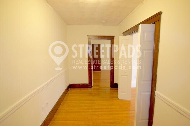 Foto del edificio - 1 bedroom in Somerville MA 02143