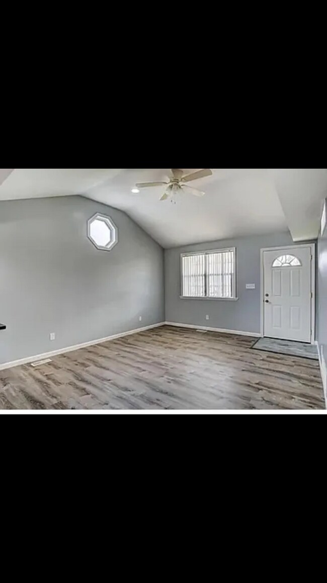 Building Photo - 2459 Atwood Ter