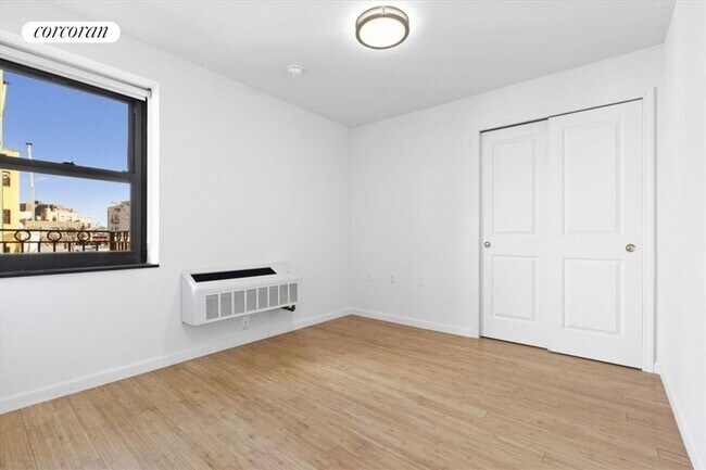 Building Photo - 433 E 115th St