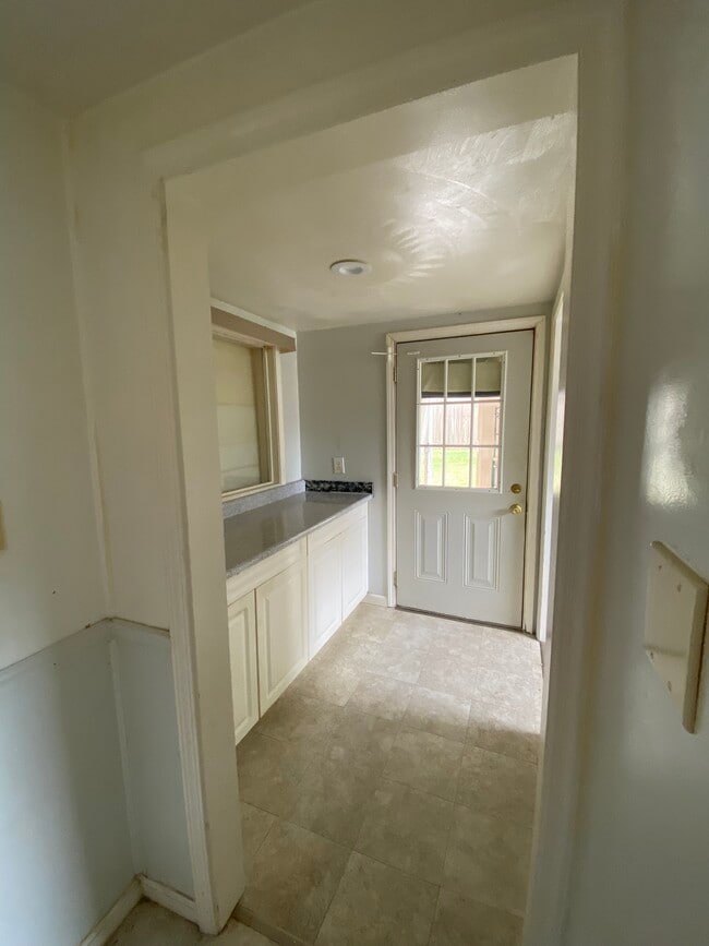 Building Photo - 8111 Bull Creek Rd