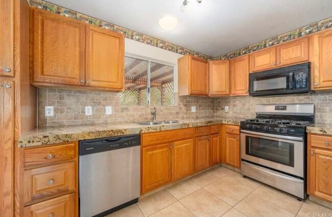 Building Photo - 57004 Antelope Trl