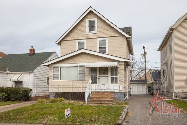 Building Photo - 4609 Pearse Ave