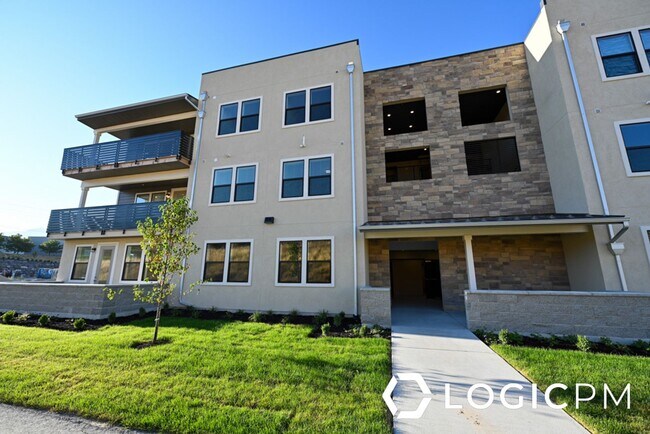 Building Photo - BRAND NEW CONDO IN EXCELLENT LOCATION!