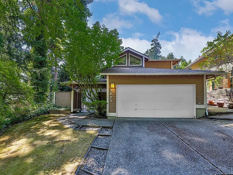 Photo - 3233 168th Pl SE (Bellevue, WA)