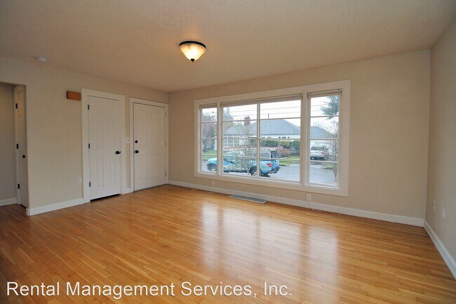 Building Photo - 3 br, 2 bath House - 1814 NE Bryant St