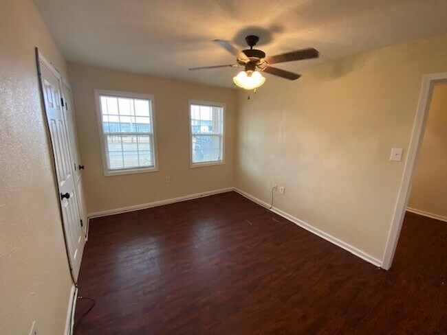 Foto del edificio - 2820-2826 N. West Street