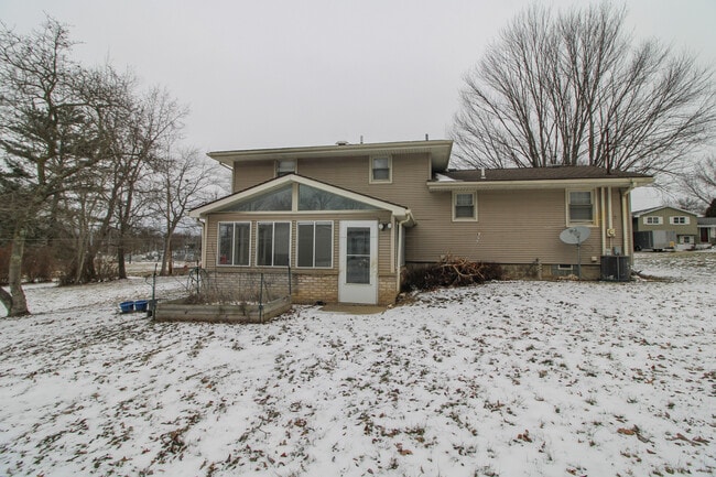 Foto del edificio - 213 Blueberry Dr