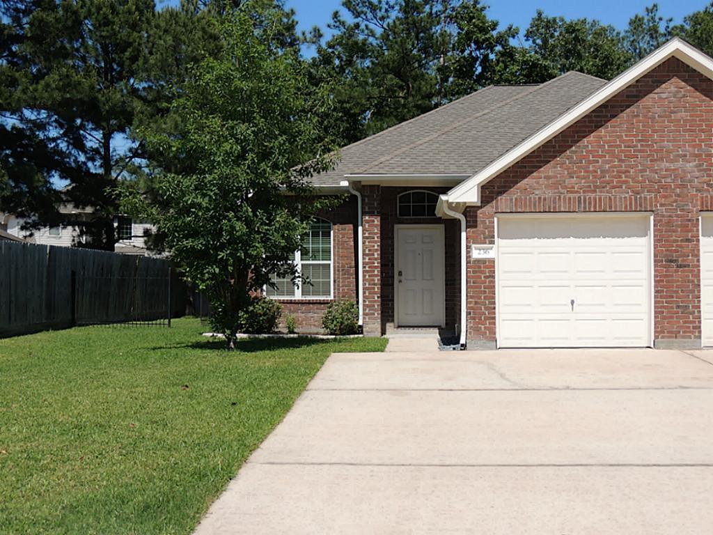 236 Canterbury Dr, Conroe, TX 77303 Condo for Rent in Conroe, TX
