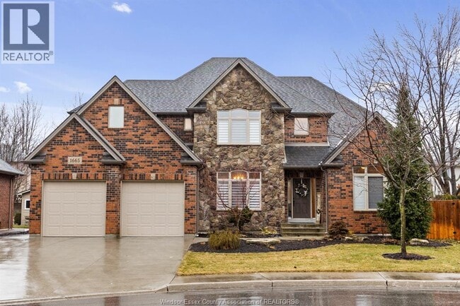 Building Photo - 1665 Lansdowne Ave