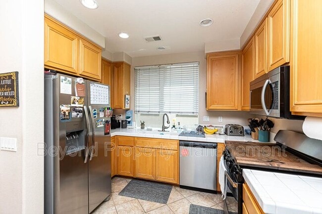 Building Photo - 1280 Haglar Way