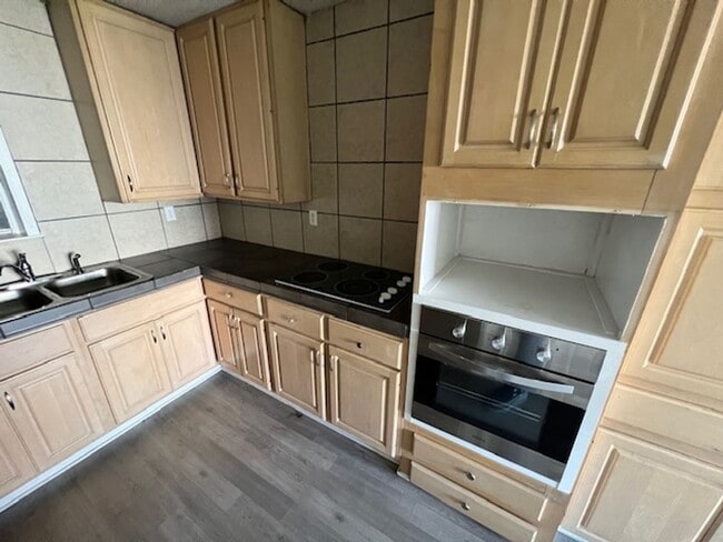 Building Photo - 3 bedroom rental