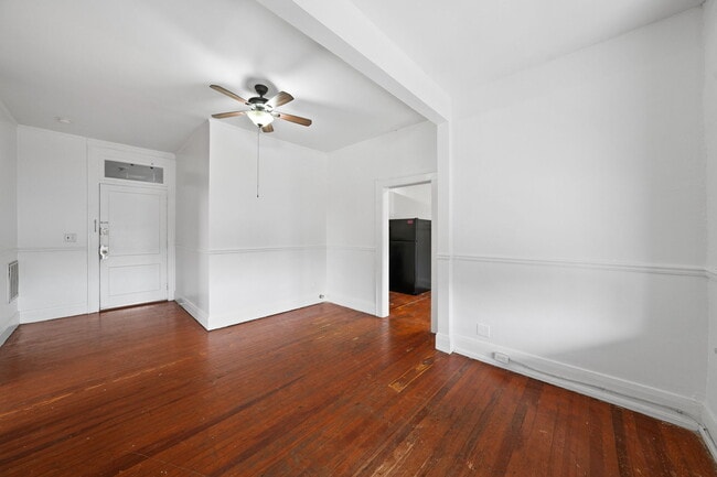 Living Room - 4713 N Florida Ave