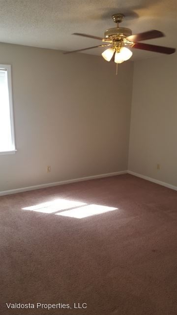 Building Photo - 3 br, 2 bath House - 1300 Old Mill Place