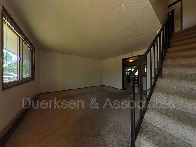 Building Photo - 1465 NW Division St