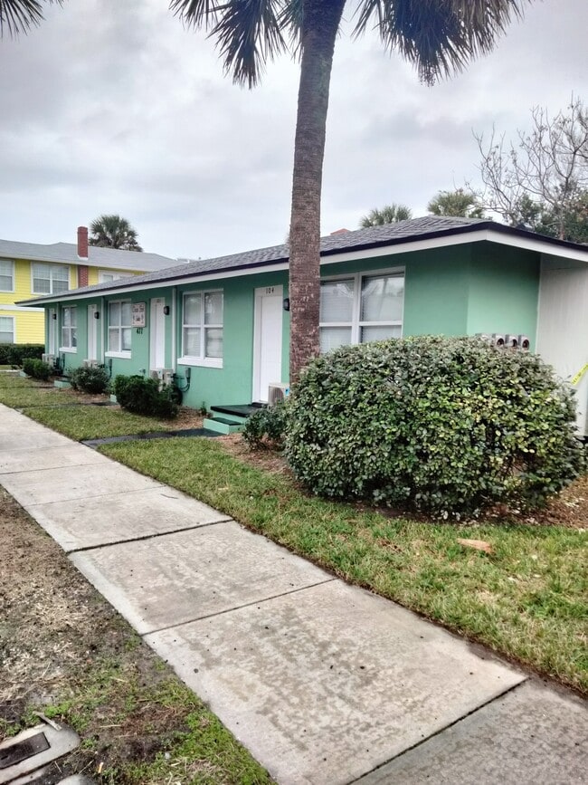 4 APARTAMENTOS ESTUDIO - 477 2nd St S