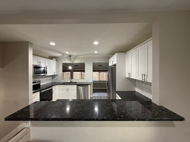 Building Photo - Move in ready home on Chambers