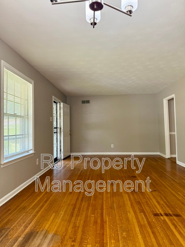 Building Photo - 4013 Martindale Ave