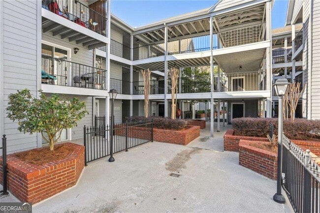 Foto del edificio - 432 Granville Ct