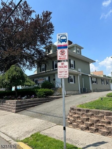 Building Photo - 336 Broad St