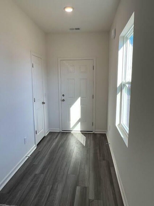Building Photo - 3 Bedroom in Pender Woods, Cane Bay